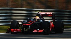 Hamilton vyhrál kvalifikaci na Velkou cenu Itálie, McLaren má první řadu