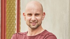 Hvězda Ulice Tomáš Dastlík měl nehodu: Na dálnici naboural vlastní ženu