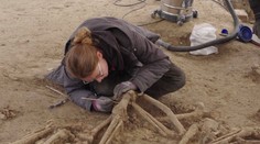 Archeologové objevily hromadný hrob. Dle odborníků jde o první objev svého druhu