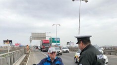 Neuvěřitelné! Frajer si to šinul po dálnici na babetě, bylo mu 78 let