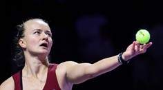 Krejčíková hladce porazila Pegulaovou. O postupu rozhodne poslední zápas
