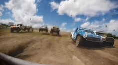 Americké rodeo trochu jinak! Takhle se krotí koně pod kapotou
