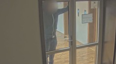Pražští policisté řeší kurózní krádež. Zloděj si z hotelu odnesl patnáct hodin