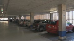 Lidé ze sídlišť zuří. Večer nemají kde zaparkovat, města jsou bezradná