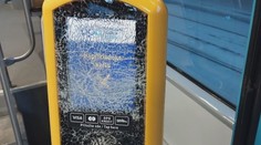 Mladík rozbil v tramvaji platební terminál. Pohádal jsem se se ženou, hájil se