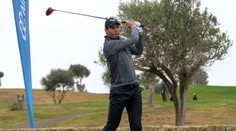 Nadal je všestranný sportovec, tentokrát vzal do ruky golfovou hůl
