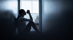 Zpěvák zemřel ve svatební noc. Místo fotek vybírám pohřební věci, pláče vdova