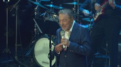 Karel Gott zazpíval Zagorové k narozeninám! Pak se rozplakal