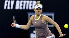 Brenda Fruhvirtová a Siniaková slaví v Miami postup. V kvalifikaci uspěl Kopřiva