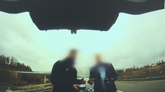 Dva policisté zastavovali jen luxusní auta. Měli od řidičů brát úplatky