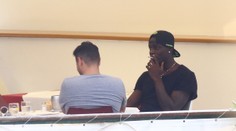 Balotelli dál padá ke dnu. Nikdo ho nechce, místo tréninku kouří