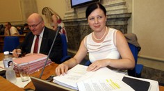 Česká vs. evropská politika: Kde jsou vůči ženám více galantní?