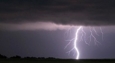 Blesk zabil v Karlových Varech ženu na zahrádce!