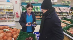 Supermarkety kvalitu potravin mírně zlepšují. Pořád to ale není ono