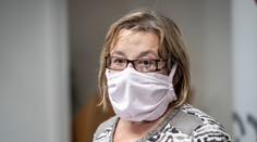 Hlavní hygienička měla zkolabovat při jednání vlády. Odvezla ji sanitka