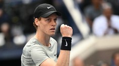 Sinner nedal Fritzovi ve finále šanci a slaví druhý grandslamový titul