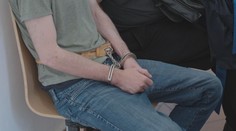 Muž z Hradce je znovu ve vazbě. Vyhrožoval policistům i úředníkům