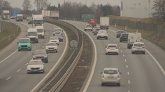 Pravidla pro vzdálenost mezi jedoucími auty se zpřísní. Za nedodržení hrozí tresty
