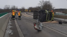 Dodávku řídil opilý, způsobil několik nehod. Nakonec zatarasil silnici