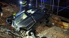 Z dálničního mostu na D4 spadlo auto. Řidič neměl šanci přežít