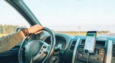 Můžou vibrace od motoru poškodit váš telefon? Apple varuje hlavně motorkáře