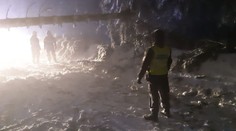 Tisíce lidí bez proudu a zavřené silnice. Česko bojuje se sněhem!