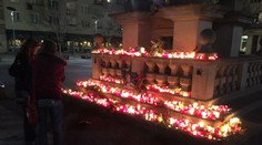 Ostrava pláče! Na náměstí hoří stovky svíček za Věru Špinarovou