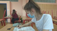 Maturanti letos nemusí psát slohovky! Na zkoušky dostanou víc času
