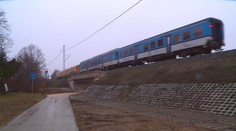 Na trať u Olomouce se vracejí vlaky. Jezdit můžou až 160 km/hod
