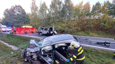 Tragická nehoda na Kladensku. Dva lidé zemřeli, další bojují o život