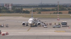 Vedení pražského letiště se sešlo s odboráři. Ti si vymohli mimořádnou odměnu