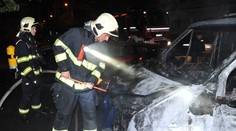 Ve dvou městech vzplála auta, policisté hledají žháře