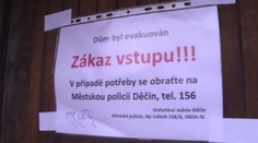 Z domova do hotelu: Příběh lidí, jejichž dům ohrožuje obří skála