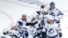 Tampa má tři mečboly. V dalším finále bodovali oba Češi, Rutta skóroval