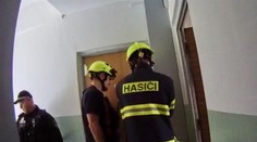Seniorka ležela doma několik dní. Zachránili ji až strážníci