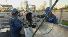 VÍKEND: Ropné tepny se kříží kousek od Prahy
