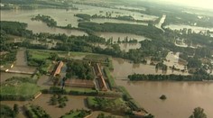 Zkáza před 15 lety: Velká voda zaplavila desítky vesnic i Terezín