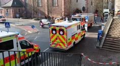 Útočník v Bavorsku ubodal chlapečka (†2) a muže (†41). Vyhlédl si skupinu dětí