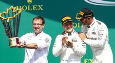 Mercedes tratí, dva klíčoví muži jdou za Hamiltonem k Ferrari