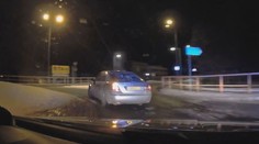 Řidič policistům ujížděl rychlostí 30 km/h. Po zastavení přiznal, že je opilý