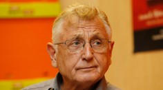 Tajný pohřeb Jiřího Menzela: Dva roky po smrti ho uložili na Vyšehradě