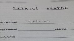 Záhadná oběť beze jména. Policie pátrá po totožnosti utonulého muže