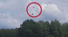 VIDEO: Let skončil pádem letadla, pilot se zachránil skokem