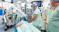 Už vás operoval robot? V Hořovicích to umí. Pacienti odchází domů o dny dřív