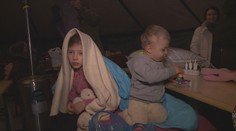 Z Ukrajiny uprchly před válkou miliony lidí. Většina míří do Polska