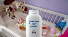 Ženu zabil dětský pudr! Johnson &amp; Johnson zaplatí 1,7 miliardy