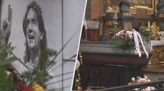 Lidé se loučili s Janem Potměšilem. Poklonili se mu Hřebejk i Holubová