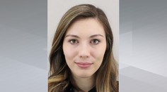 Julie odešla z domu bez mobilu i peněženky. Slehla se po ní zem