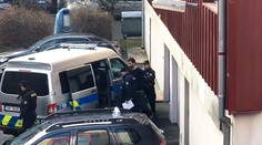 Řidič za jízdy střílel na jiná auta, soud ho poslal do vazby! VIDEO