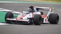 Padok Formule 1 smutní. Zemřel první boss Ayrtona Senny